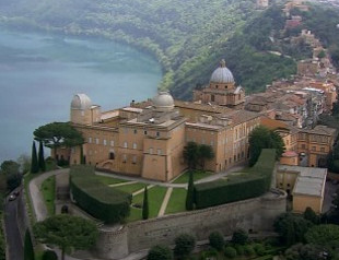 piazza castel gandolfo, b&amp;b lago, centro storico, veduta panoramica, castello papale, cupole osservatorio, giardini papali vaticani